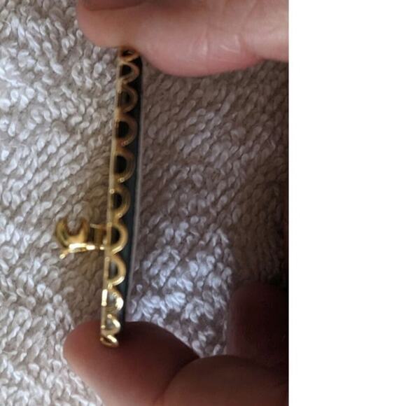 Hand Painted Ceramic Christmas Goose Pin, Gold Color Backing, Signed HFN Vintage - Picture 3 of 7